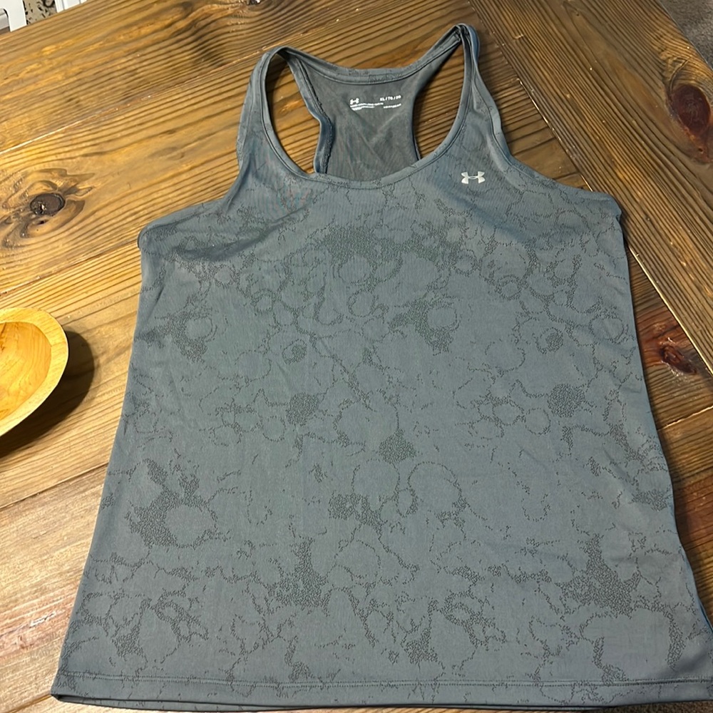 Gray Heat Gear racer tank loose fit xl